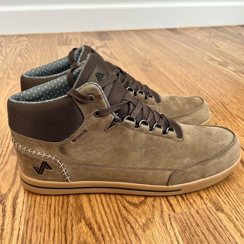 Forsake Phil Mid in color Gray size M11.5 Only worn 3 times!! Almost brand new!